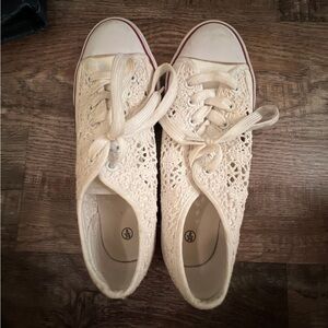 Women's Cream Lace Sneakers